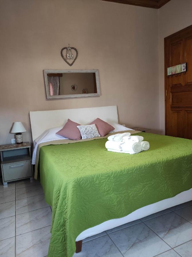 Angelic House Villa Spetses Town ภายนอก รูปภาพ