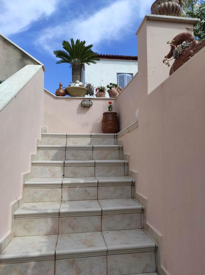 Angelic House Villa Spetses Town ภายนอก รูปภาพ